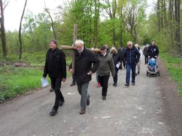 2014-04 Kreuzweg zur Klosterruine